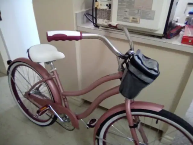 WOMEN'S BIKE FOR SALE