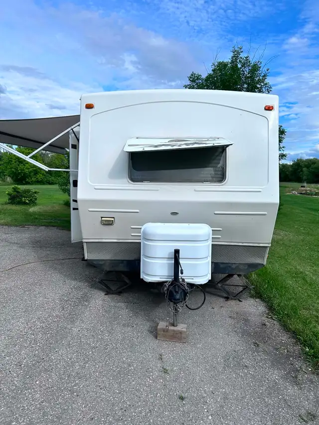 2009 Forest River Salem T25 Camping Trailer