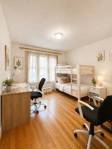 3 Beds 2 Baths - Apartment - Photo 4