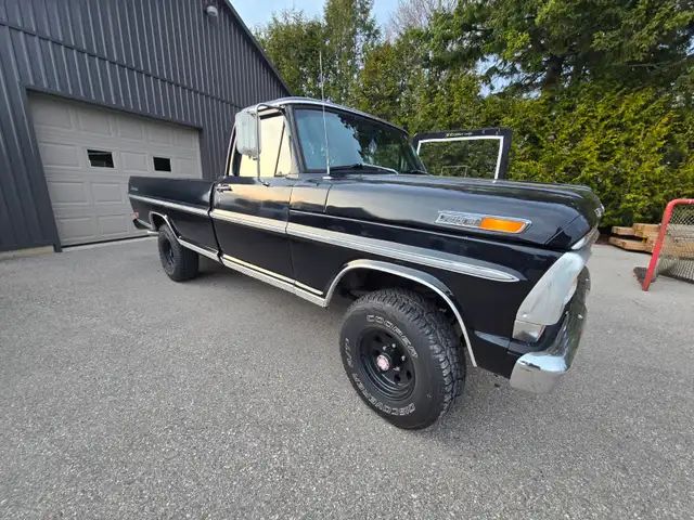 1969 Ford F100 4x4.