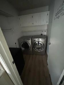 3 Bedroom/3 Baths Townhouse with garage. Newly renovated kitchen - Photo 8