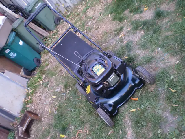 Yard Works   173cc   push  gas   Lawnmower.