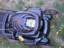 Yard Works   173cc   push  gas   Lawnmower. - Photo 2