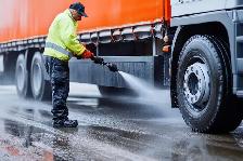 Mobile truck and trailer wash