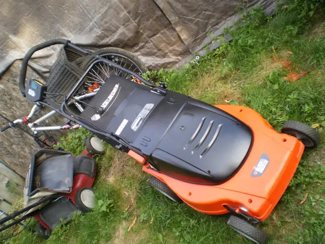 Black & Decker 120V  Corded, Electric  lawnmower  19in'cut