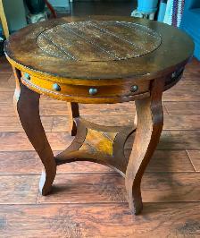 Set of round end tables with matching coffee table - Photo 4