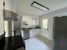 3 Bedroom Single Family House with Fenced Backyard for Rent - Photo 10