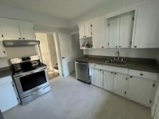 3 Bedroom Single Family House with Fenced Backyard for Rent - Photo 11