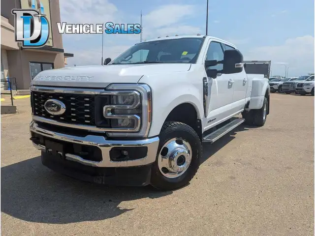 2025 Ford F-350 Lariat 6.7L Diesel/Touch Nav/Camera/8'2 Box