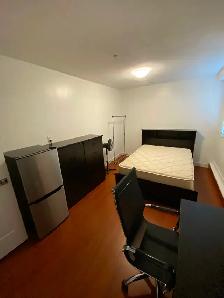 2 Furnished Private Room in Female-Only Suite | Mount Pleasant - Photo 2