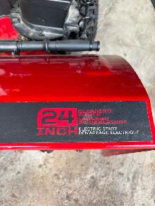 Craftsman Electric Start Snowblower. Excellent condition used 2x - Photo 2