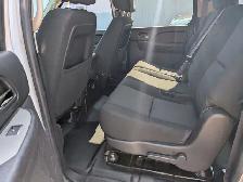 2013 Chevrolet Suburban - Photo 19