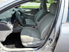 2012 Toyota Corolla - Photo 11