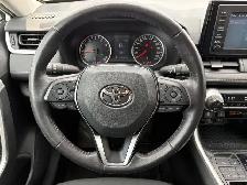 2020 Toyota RAV4 - Photo 12