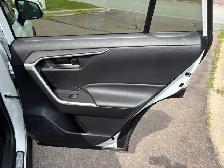 2020 Toyota RAV4 - Photo 19