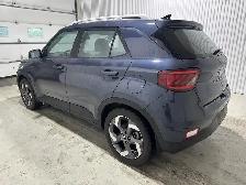 Hyundai Venue Ultimate IVT avec intérieur Bleu denim 2022 à vend - Photo 11