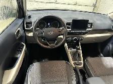 Hyundai Venue Ultimate IVT avec intérieur Bleu denim 2022 à vend - Photo 16