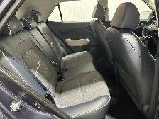 Hyundai Venue Ultimate IVT avec intérieur Bleu denim 2022 à vend - Photo 18