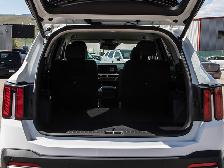2025 Kia Sorento EX The Ultimate Modern 3-Row, High Style, High - Photo 11