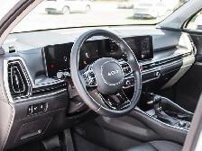 2025 Kia Sorento EX The Ultimate Modern 3-Row, High Style, High - Photo 13