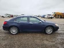 2014 Chrysler 200 - Photo 7