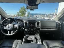 2016 Ram 1500 Sport Crew Cab SWB Crew Cab 5.7L V8 Command Start - Photo 19