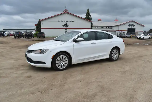 2015 Chrysler 200 LX