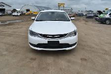 2015 Chrysler 200 LX - Photo 5