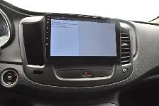 2015 Chrysler 200 LX - Photo 11