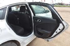2015 Chrysler 200 LX - Photo 21