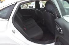 2015 Chrysler 200 LX - Photo 22
