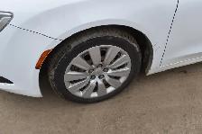 2015 Chrysler 200 LX - Photo 30