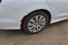 2015 Chrysler 200 LX - Photo 32