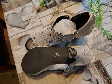 Sandales neuves - Photo 2