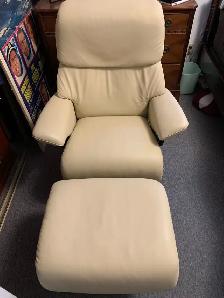 Ekornes Stressless "DREAM" Leather Recliner & Footstool