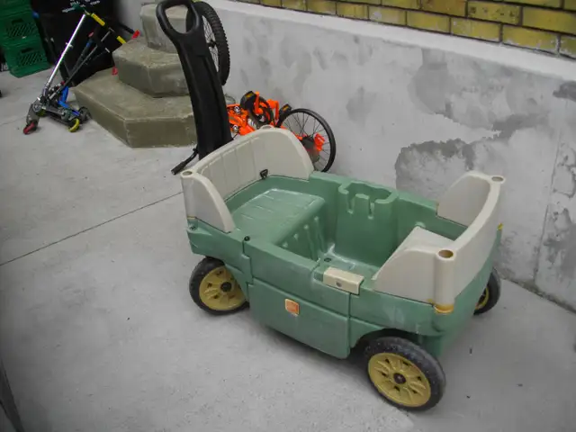 kids green wagon