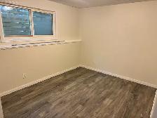 2 bedroom, 1 bath duplex - Photo 4