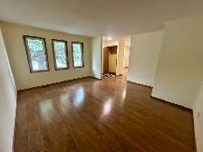 4.5 Bed 2 Bath House For Rent In Richmond West