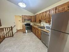 4.5 Bed 2 Bath House For Rent In Richmond West - Photo 7