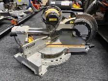 Dewalt DWS780 Compound Mitre Saw - Photo 2