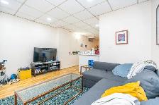 HIGH CEILING 3BR BSMT W/ LARGE WINDOWS AND LIVING! BLOOR/SPADINA - Photo 3