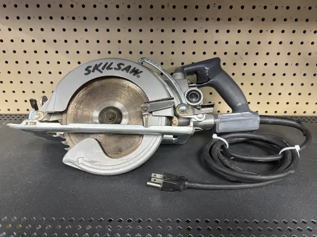 Skilsaw HD77 7 1/4" Wormdrive Circular Saw
