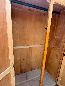 Free delivery antique Wooden Wardrobe with Hanging Rod - Photo 5