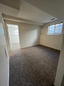 Room-NearUofA-Utilities Included-Private Bath/LivingRoom/Entry - Photo 4