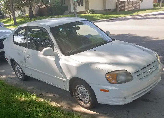2006 Hyundai Accent GS Hatchback: read desc.(tow)