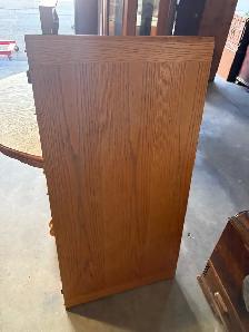 Free delivery used Oak Pedestal Table - Photo 6