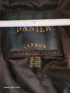 Women leather jacket for sale.. - Photo 2