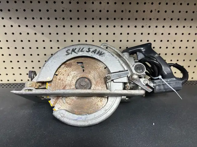 Skilsaw Wormdrive Circular Saw