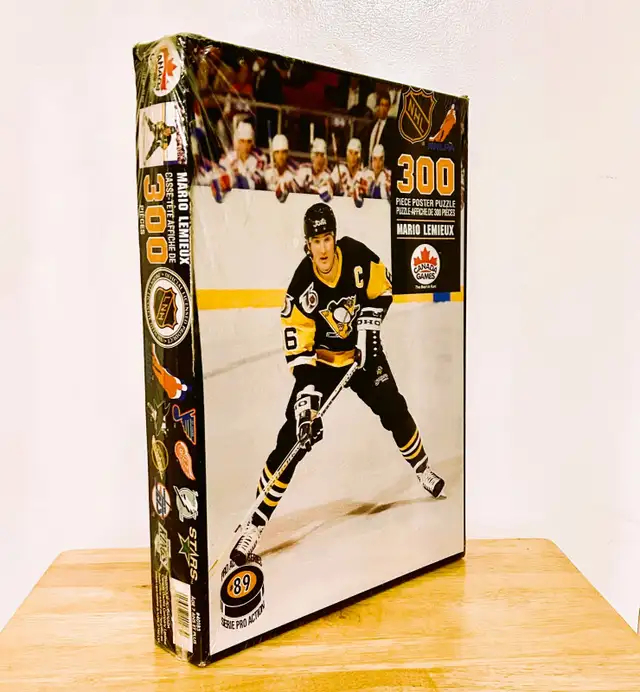 1992 Mario Lemieux #66 Penguins 300 Piece Puzzle Factory Sealed