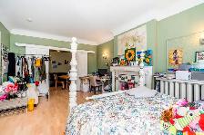 BEAUTIFUL 3BR MAIN IN GORGEOUS VICTORIAN HOME W/ LIVING AND DECK - Photo 4